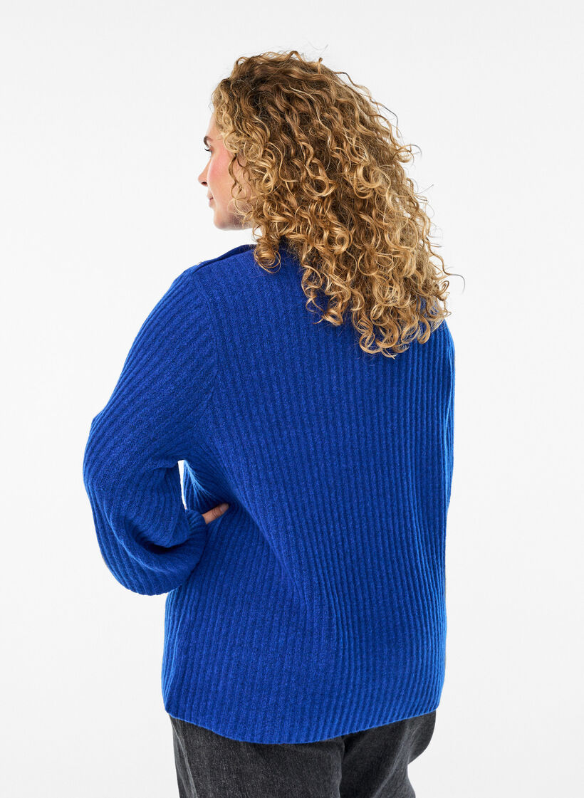 Ribbed jumper with puff sleeves and buttons, Blue, Model