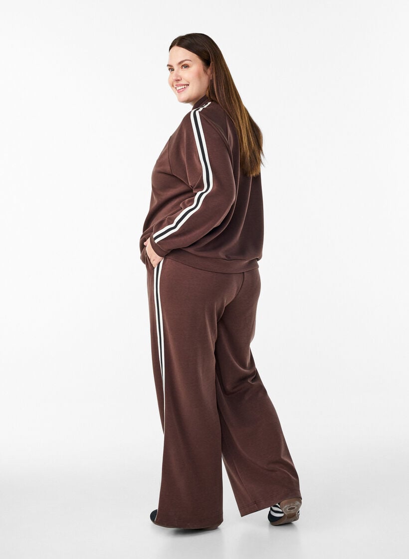 Loose training trousers with a high waist and stripe detail, Brown, Model image number 2