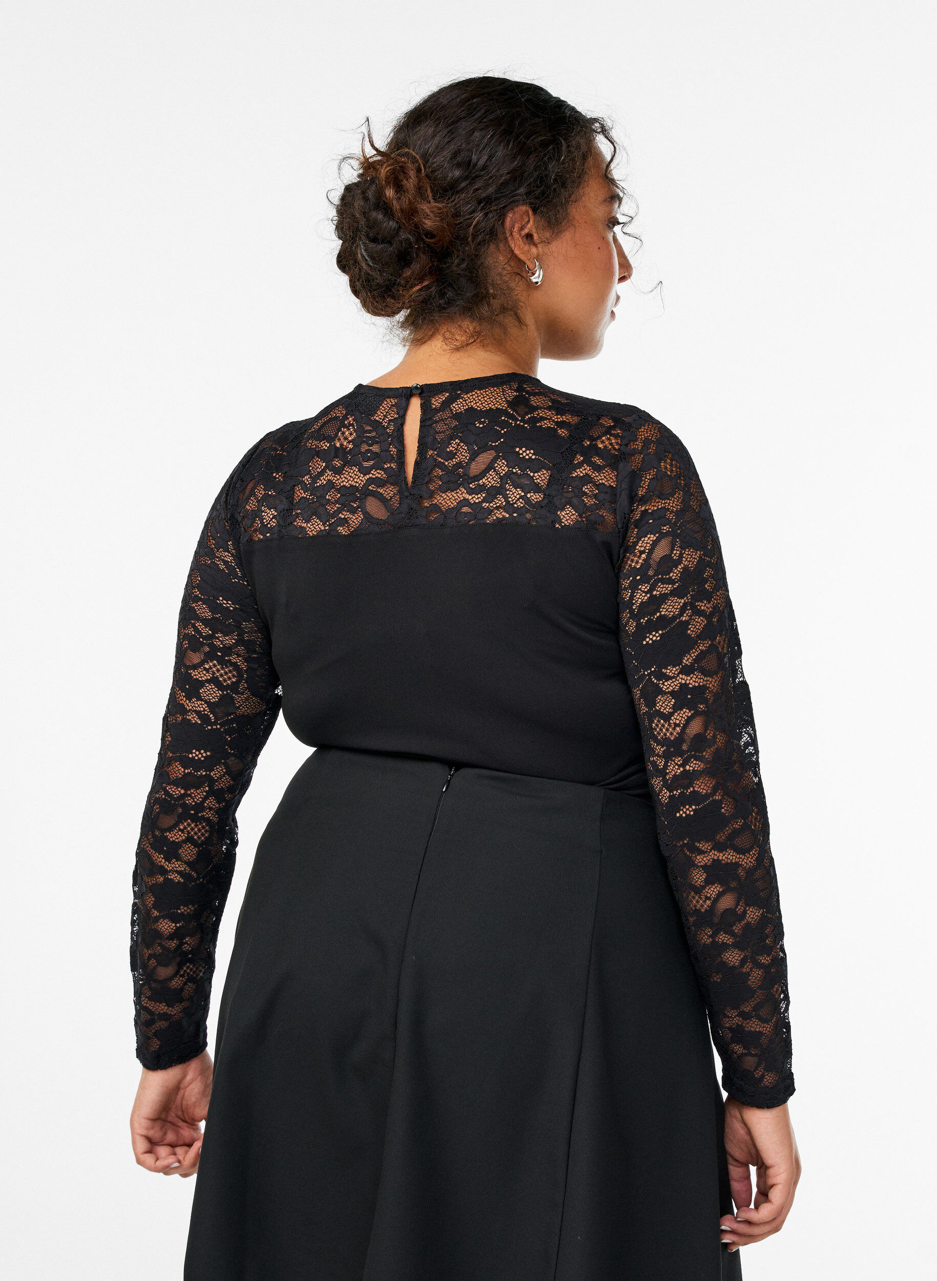 Zizzifashion Fitted body with lace sleeves, Black, Model image number 2