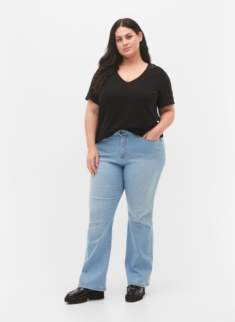 Short-sleeved blouse with lace and v-neck, Black, Model image number 2