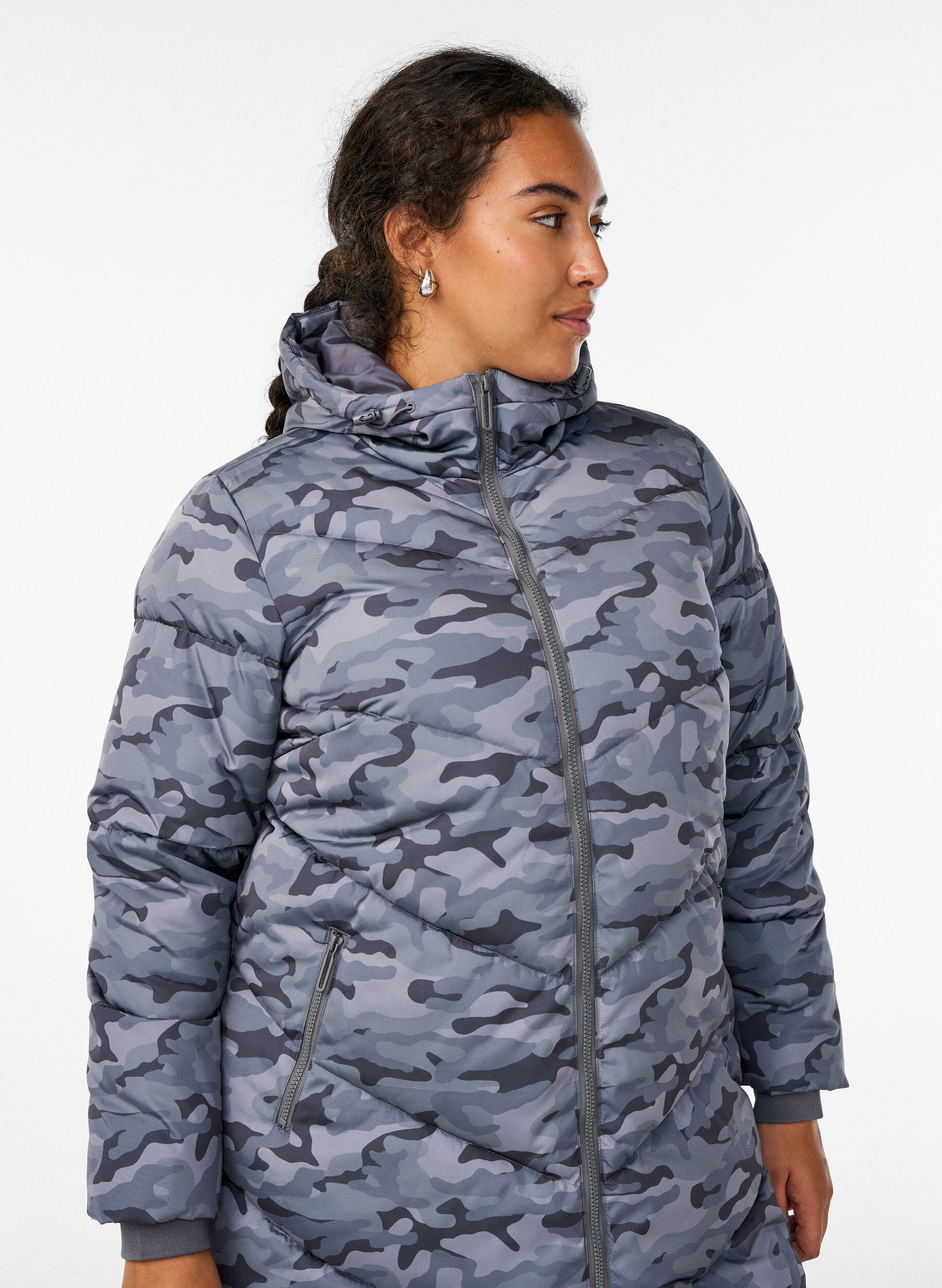Zizzifashion Long camouflage puffer jacket, Dark Grey, Model image number 3
