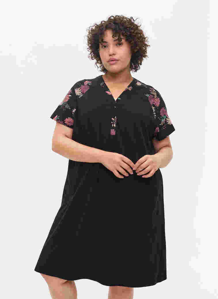 	 Short sleeve cotton nightdress with print details, Black AOP Flower, Model image number 0