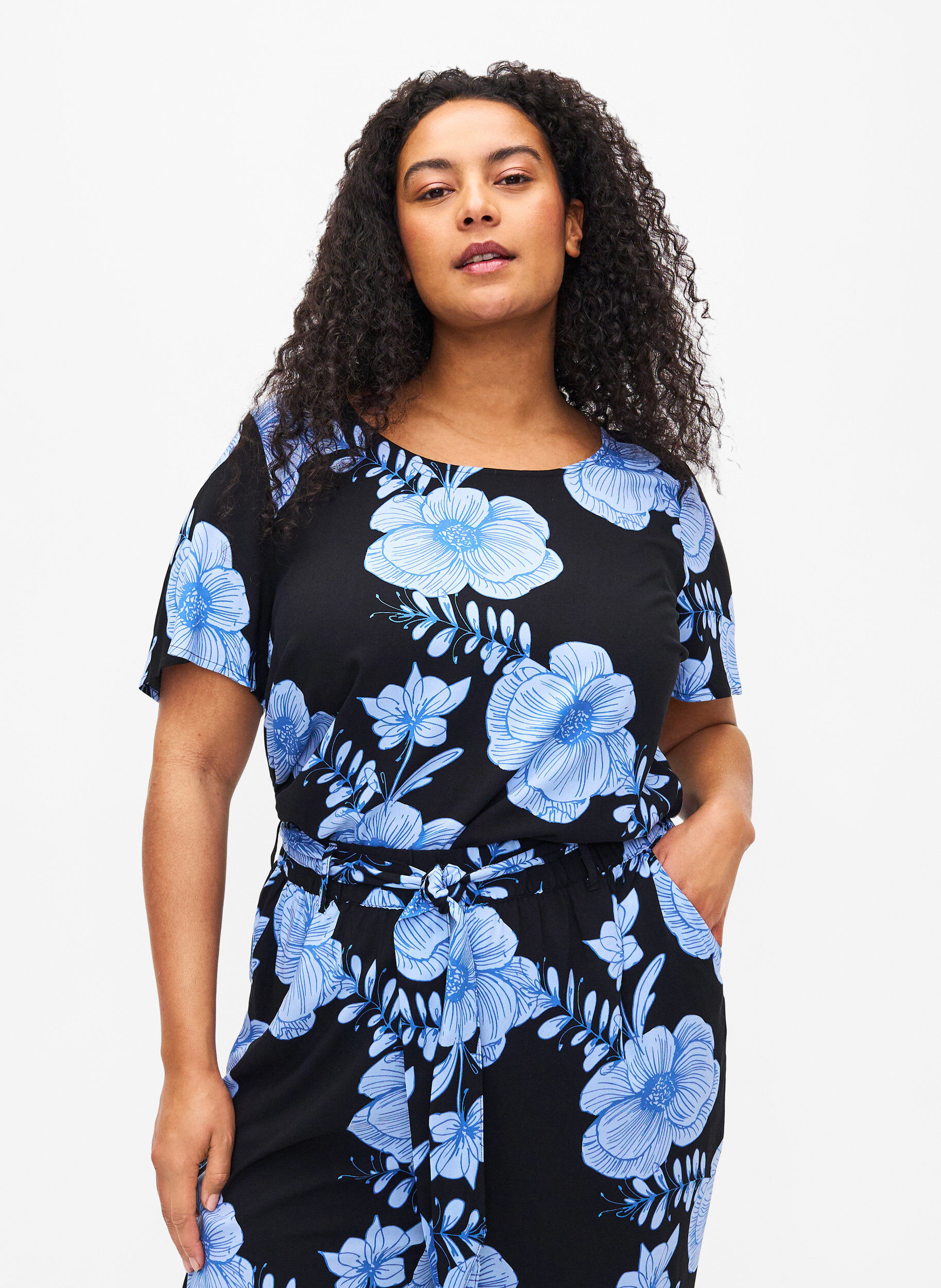 Zizzifashion FLASH - Short sleeve viscose blouse with print, Black, Model image number 0