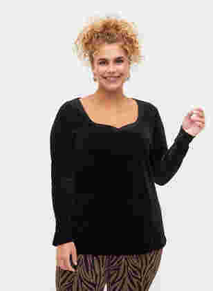 Velour top with long sleeves, Black, Model