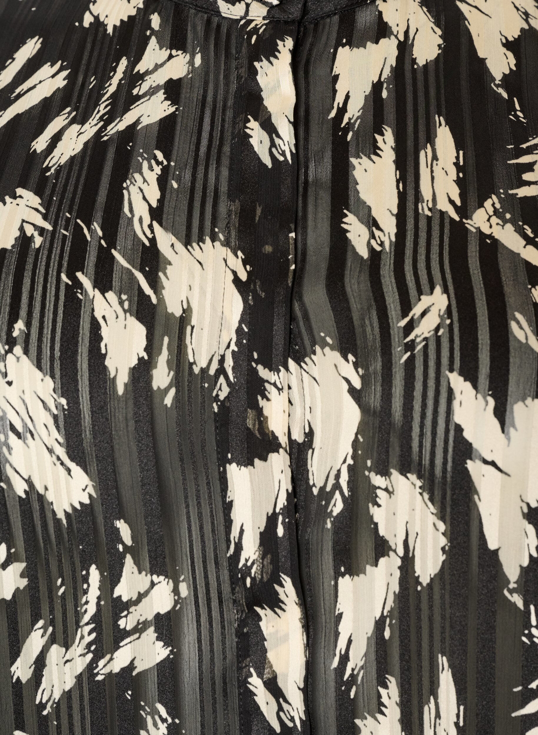 ZizzifashionPatterned shirt with a stand-up collar and 3/4-sleeves, Black, Packshot image number 2