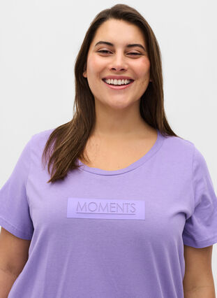 Short-sleeved cotton t-shirt with a print, Paisley Purple TEXT, Model image number 2