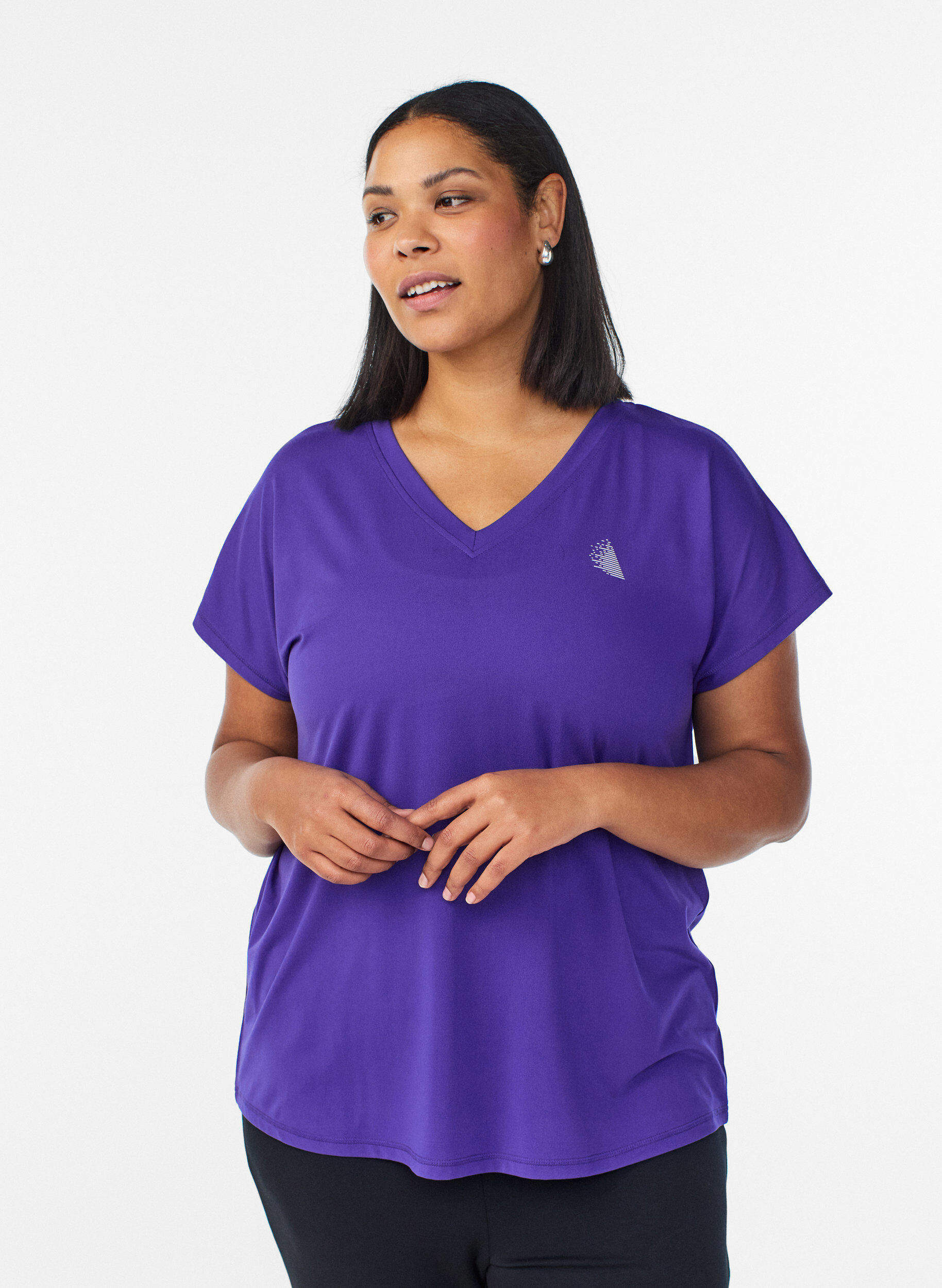 Loose training t-shirt with v-neck, Purple, Model