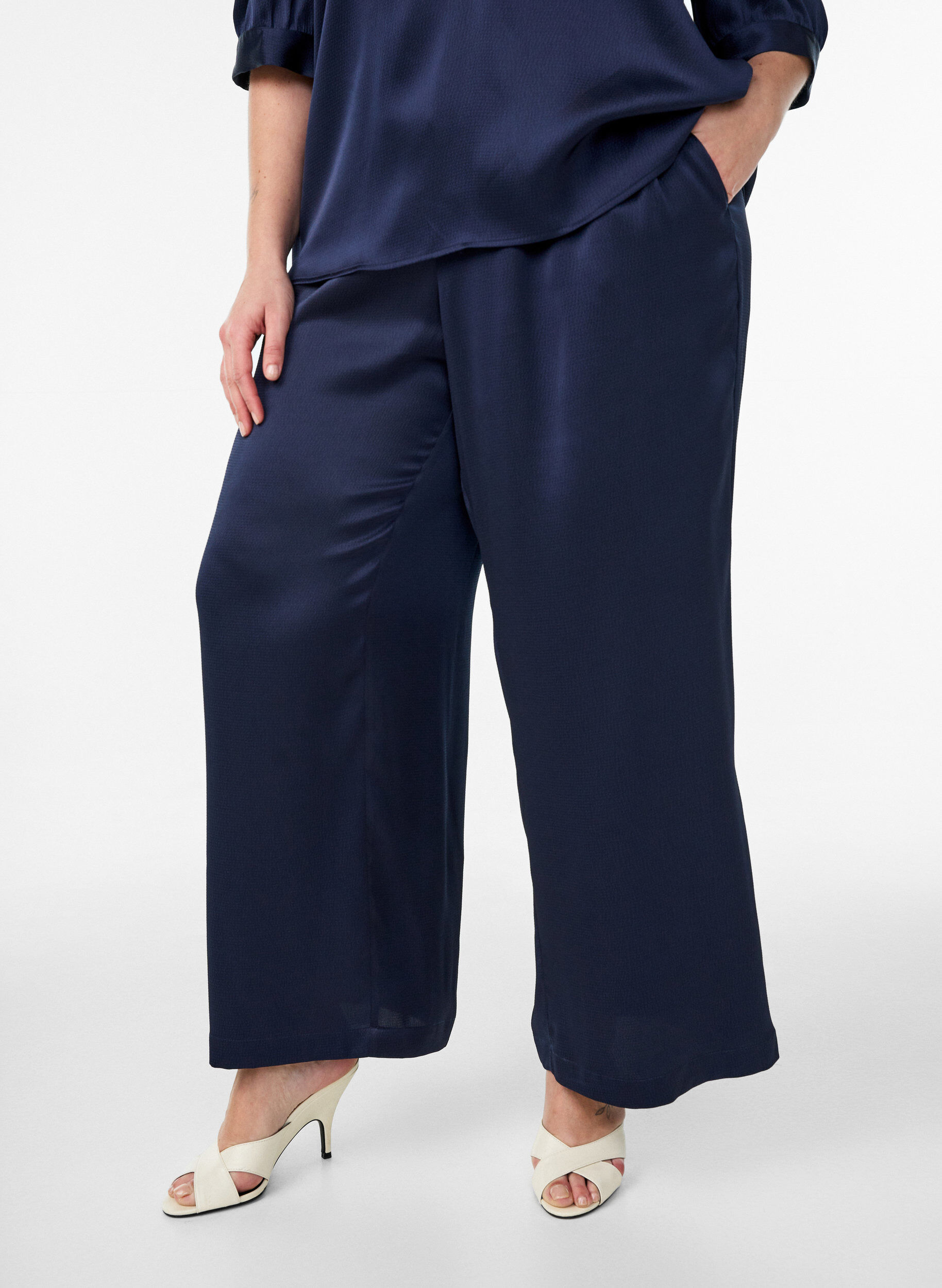 Zizzifashion Satin-look trousers with wide, straight legs, Blue, Model image number 2