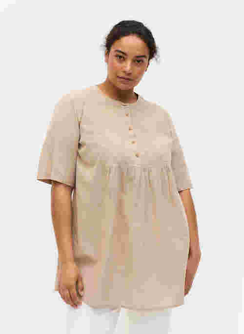 Short-sleeved tunic with buttons