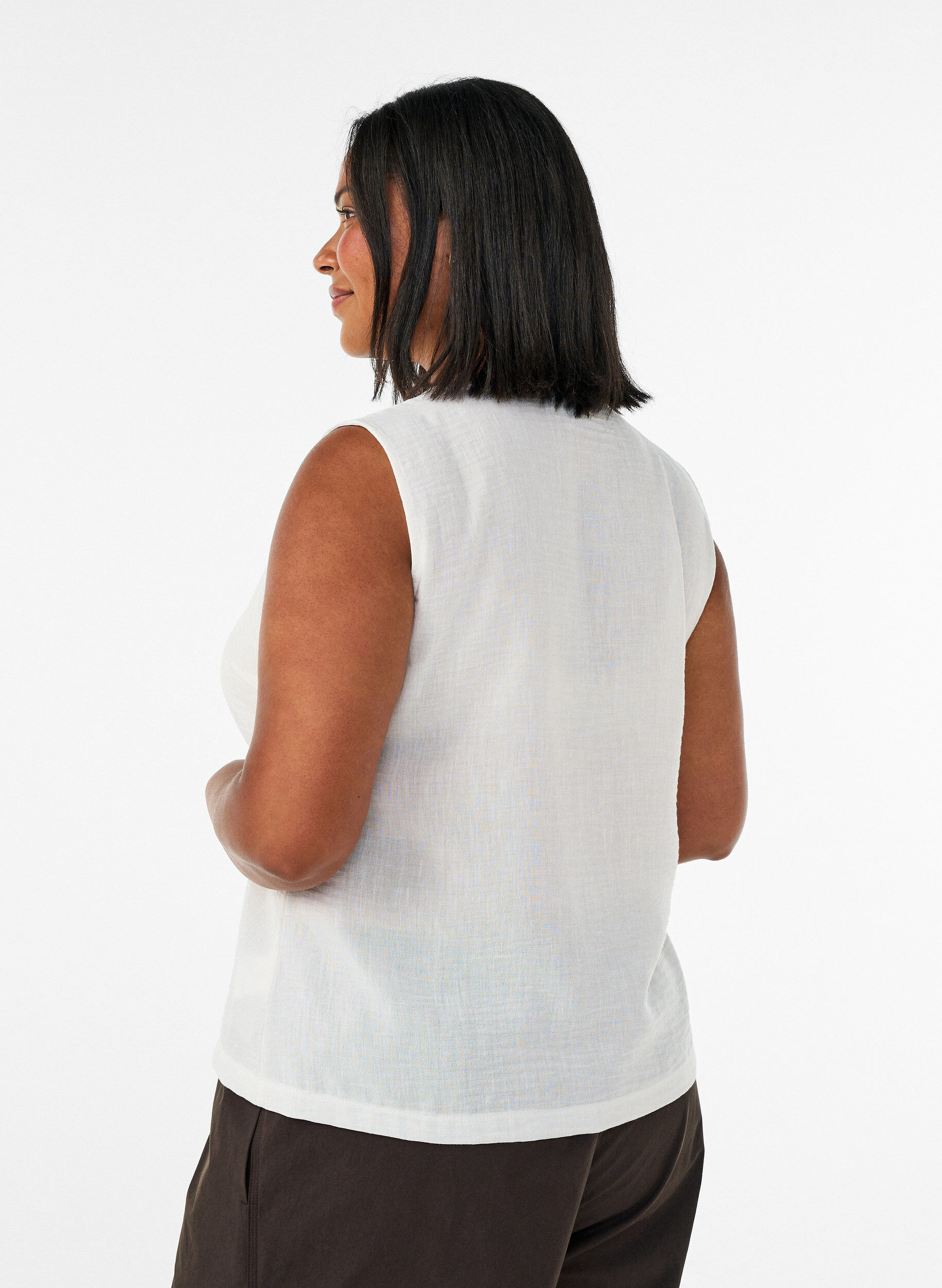 ZizzifashionSleeveless vest with a V-neck and buttons, Vanilla, Model image number 2