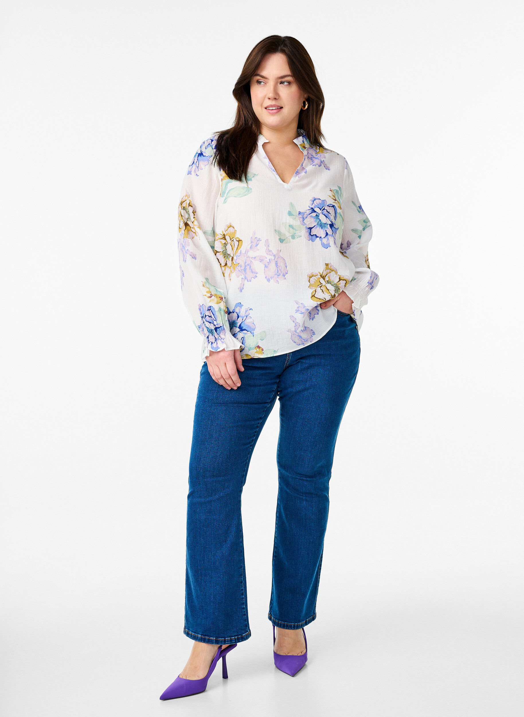 Zizzifashion Pleated blouse with long sleeves and floral print, White, Model image number 1