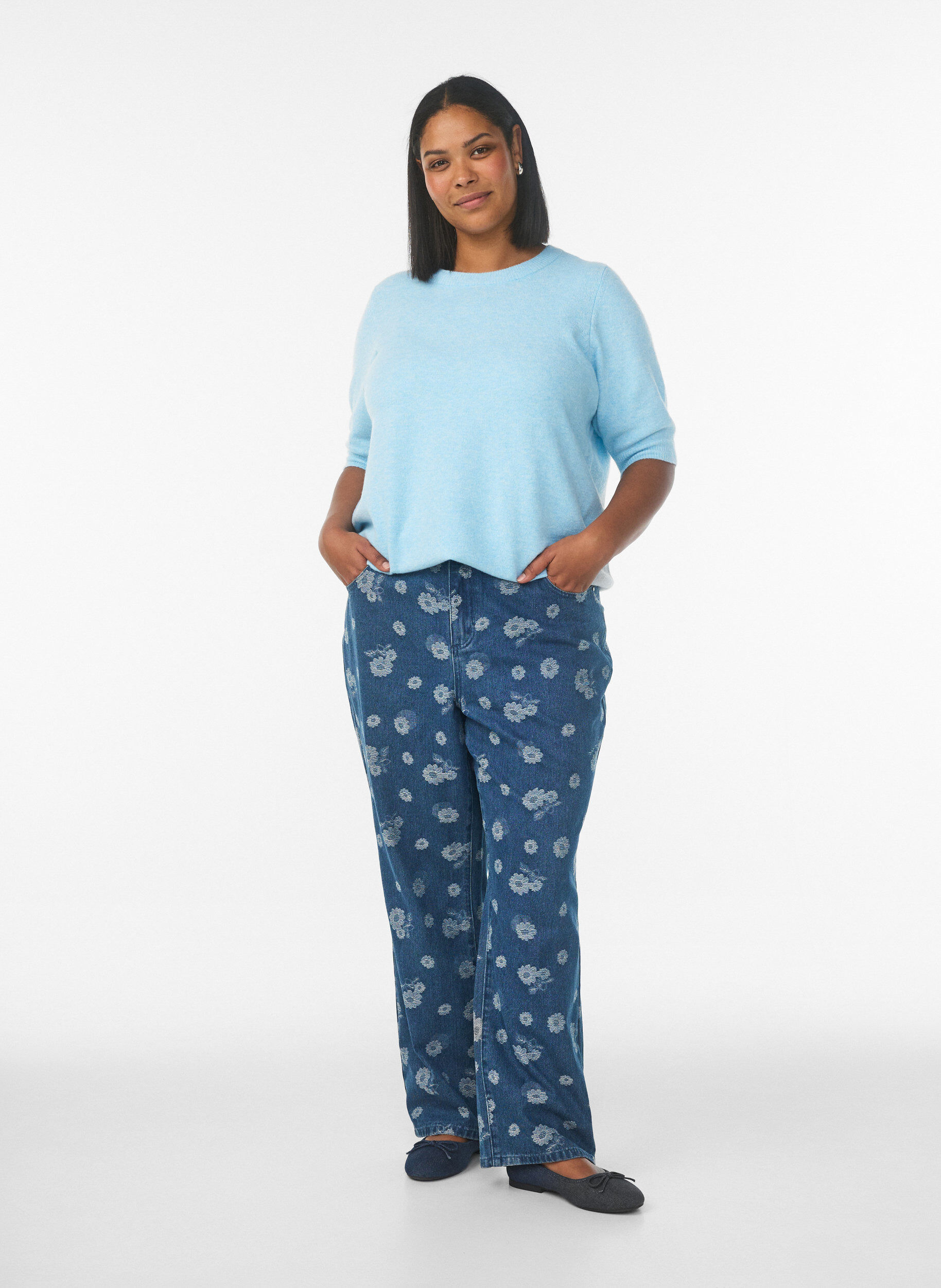 Knitted blouse with short sleeves, Light Blue, Model