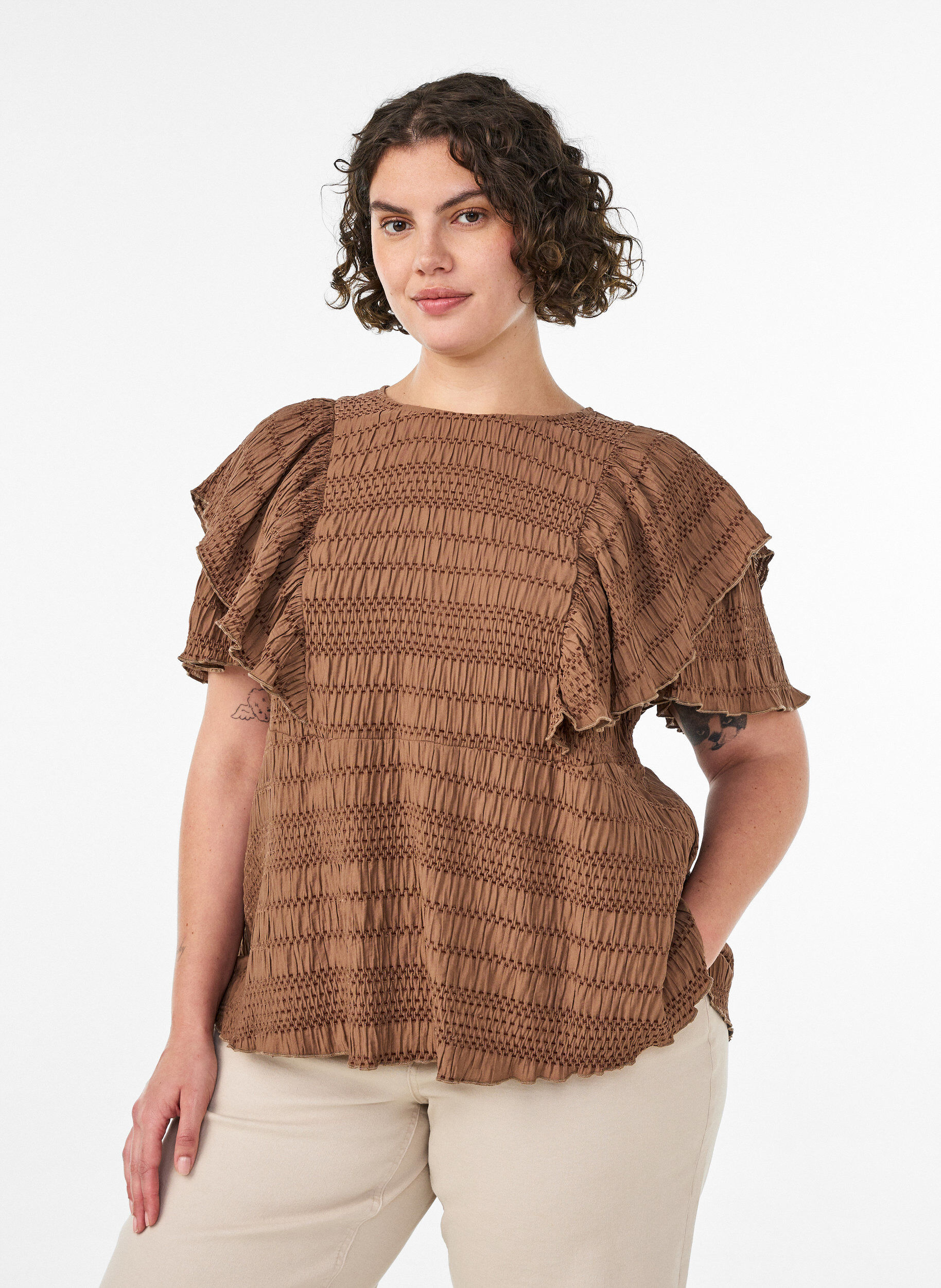 ZizzifashionBlouse with smocked texture and ruffle sleeves, Brown, Model image number 0