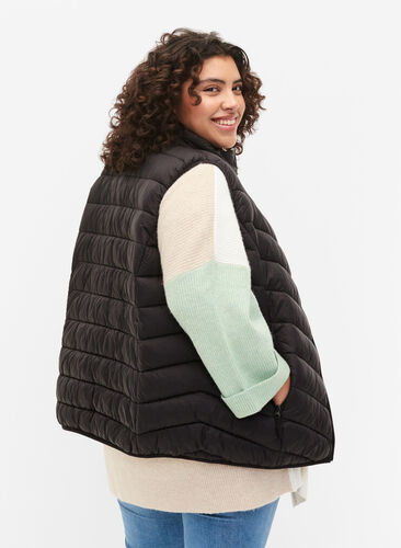 Short vest with zip and pockets, Black, Model image number 1