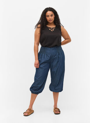 Loose cotton 3/4-length trousers with smock effect, Medium Blue Denim, Model image number 0