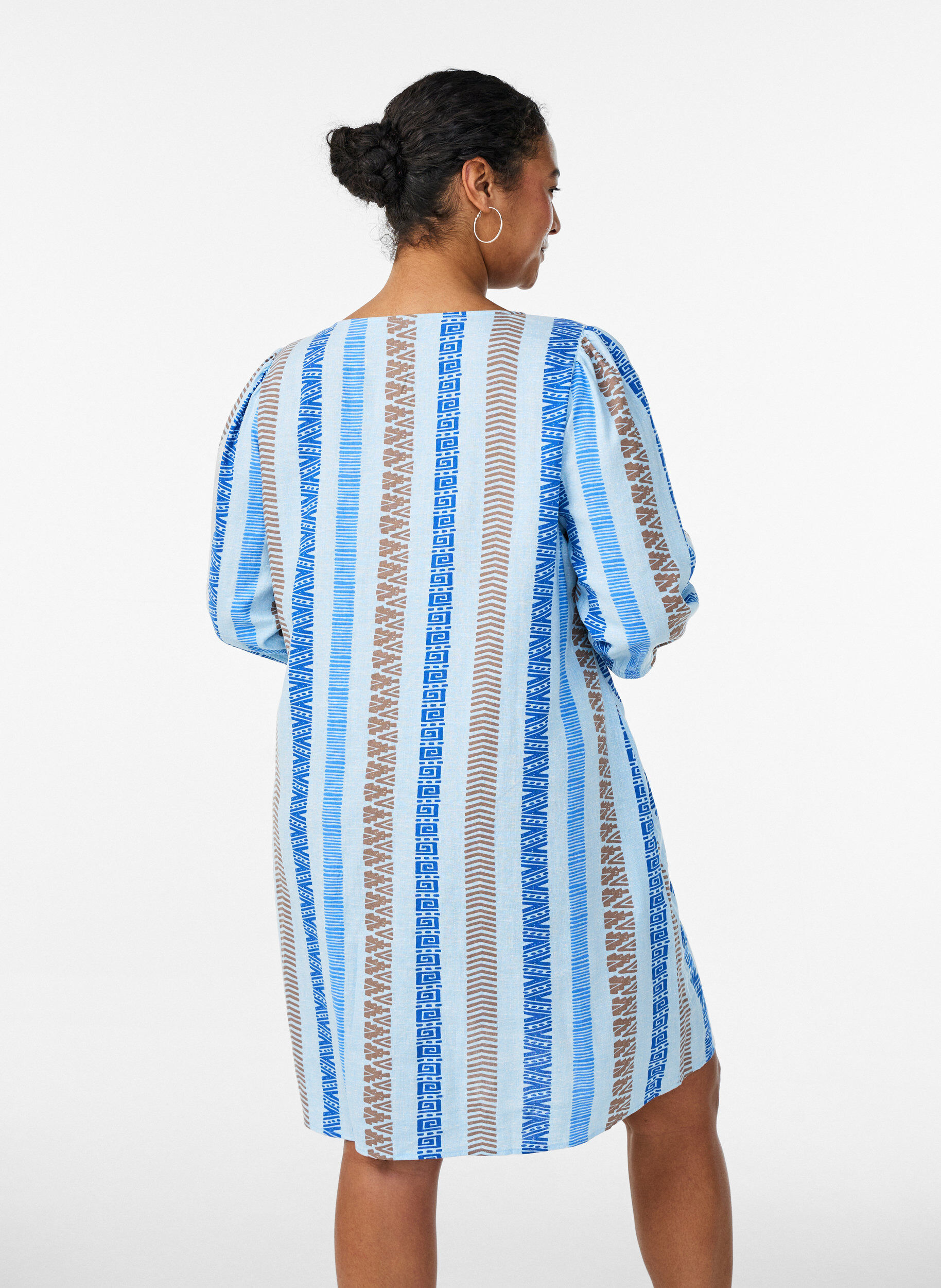 ZizzifashionShort dress in linen and viscose with 3/4 sleeves, Blue, Model image number 2