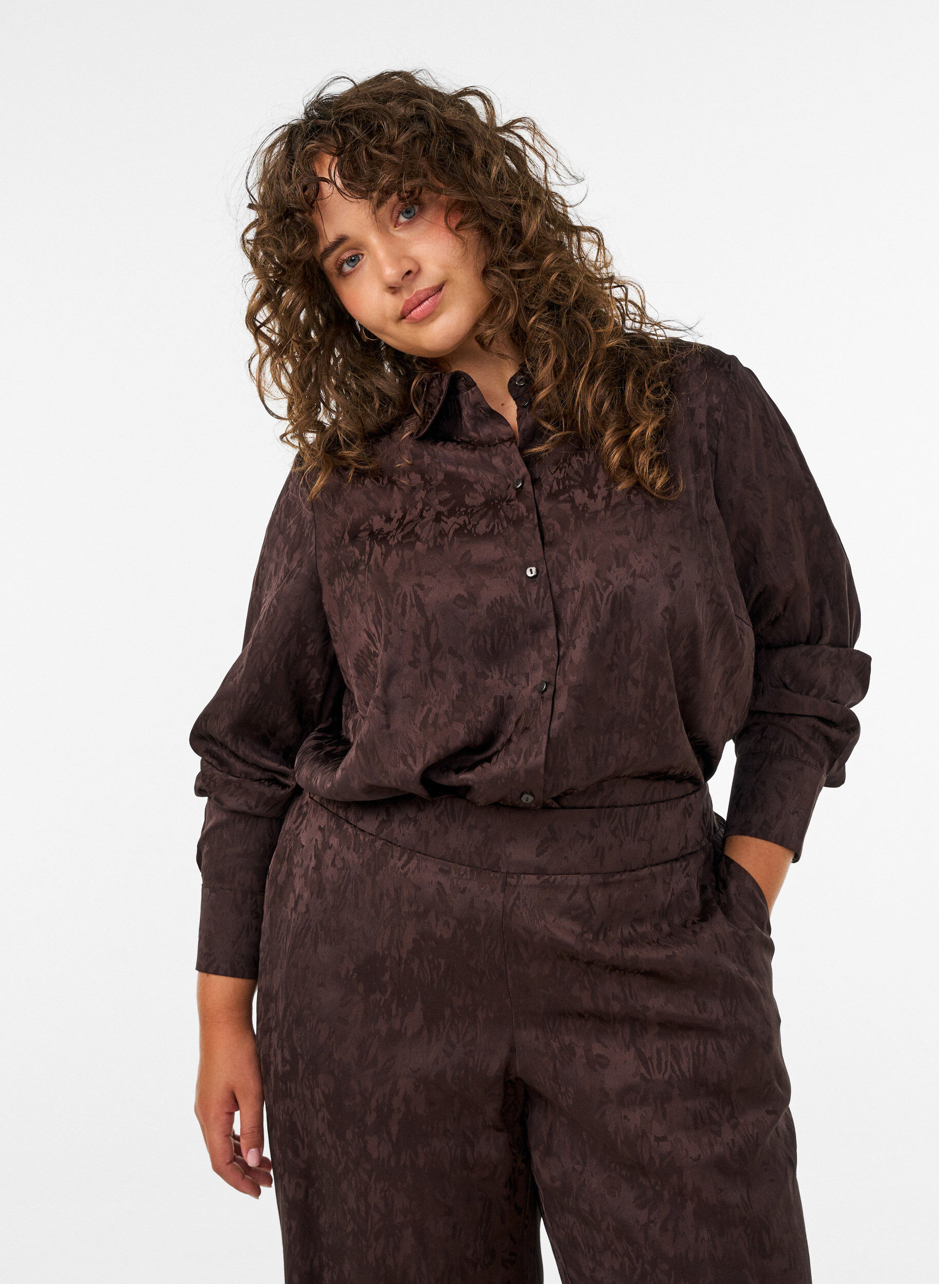 ZizzifashionShirt with tone-on-tone paisley pattern, Brown, Model image number 0