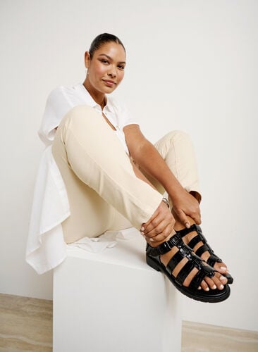 Wide fit sandal in shiny crocodile leather, Black, Image image number 1