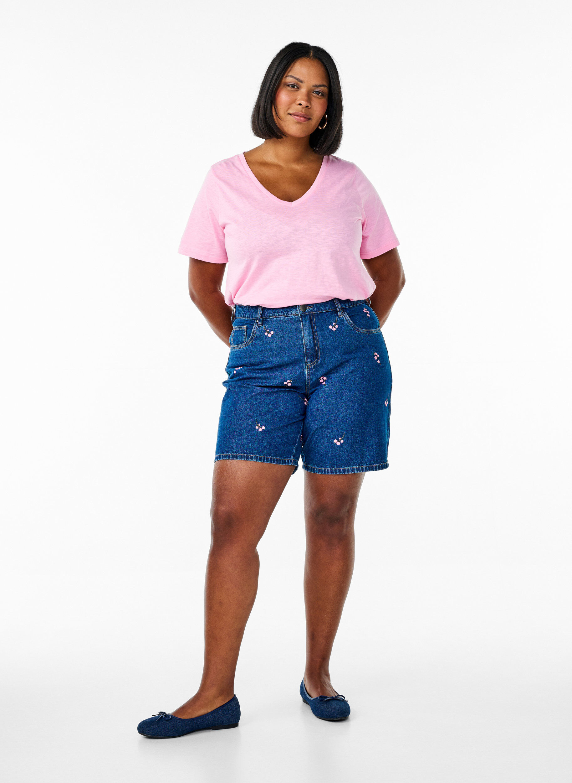 ZizzifashionShort sleeve basic t-shirt with v-neck, Pink, Model image number 1