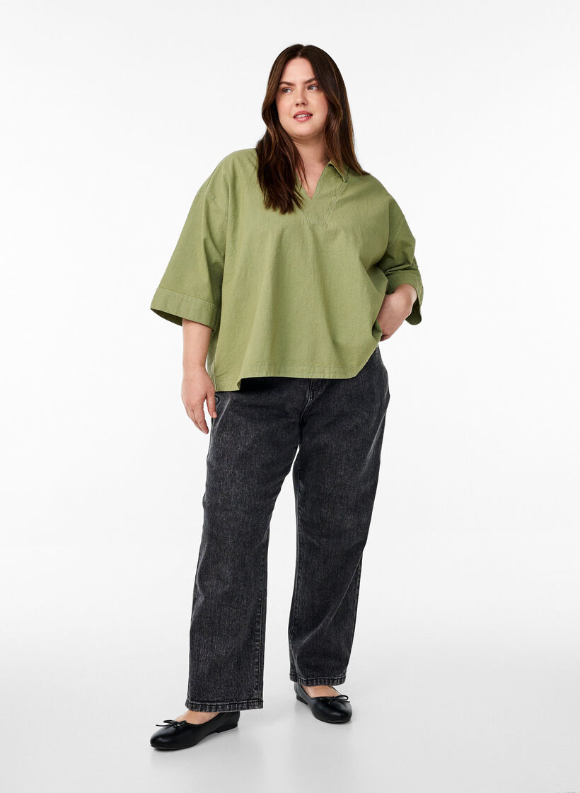 Loose blouse with collar and 1/2 sleeves, Green, Model image number 1