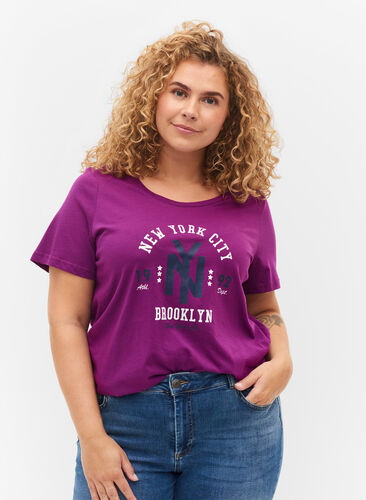 Cotton t-shirt with print, Grape Juice, Model image number 0