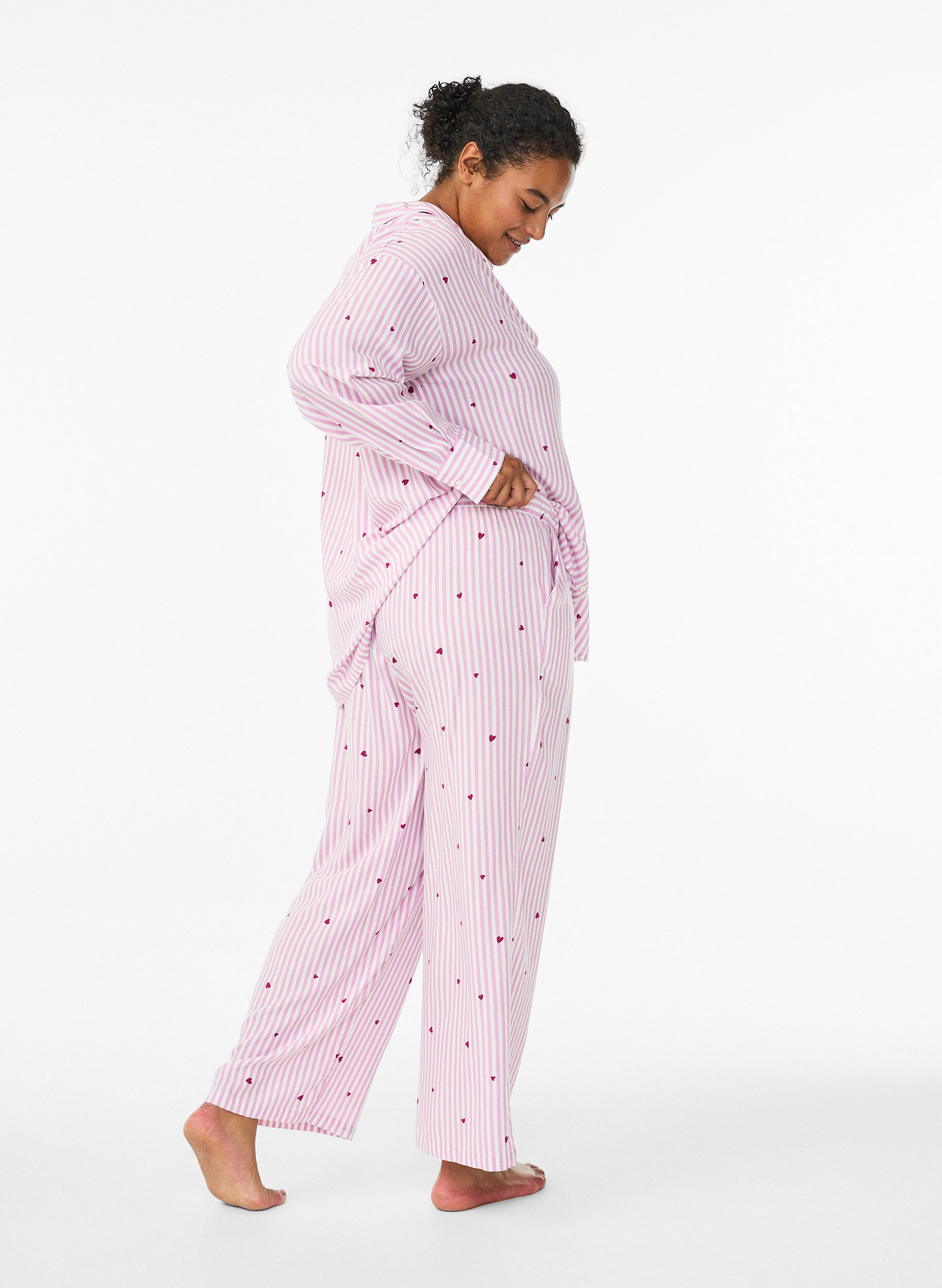 ZizzifashionLoose night trousers with stripes and hearts, Rose, Model image number 1