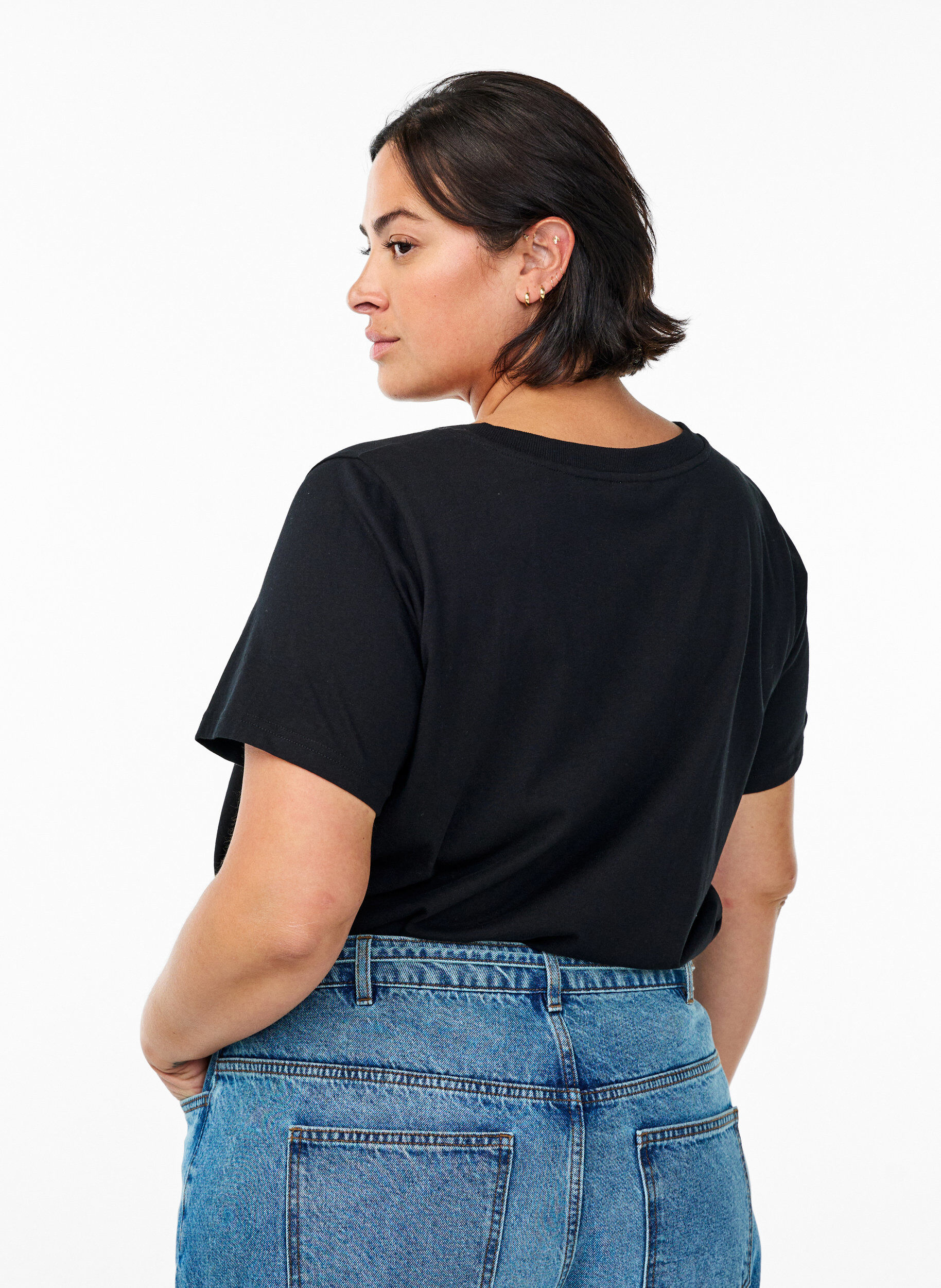 Zizzifashion Basic cotton T-shirt with a V-neck, Black, Model image number 2