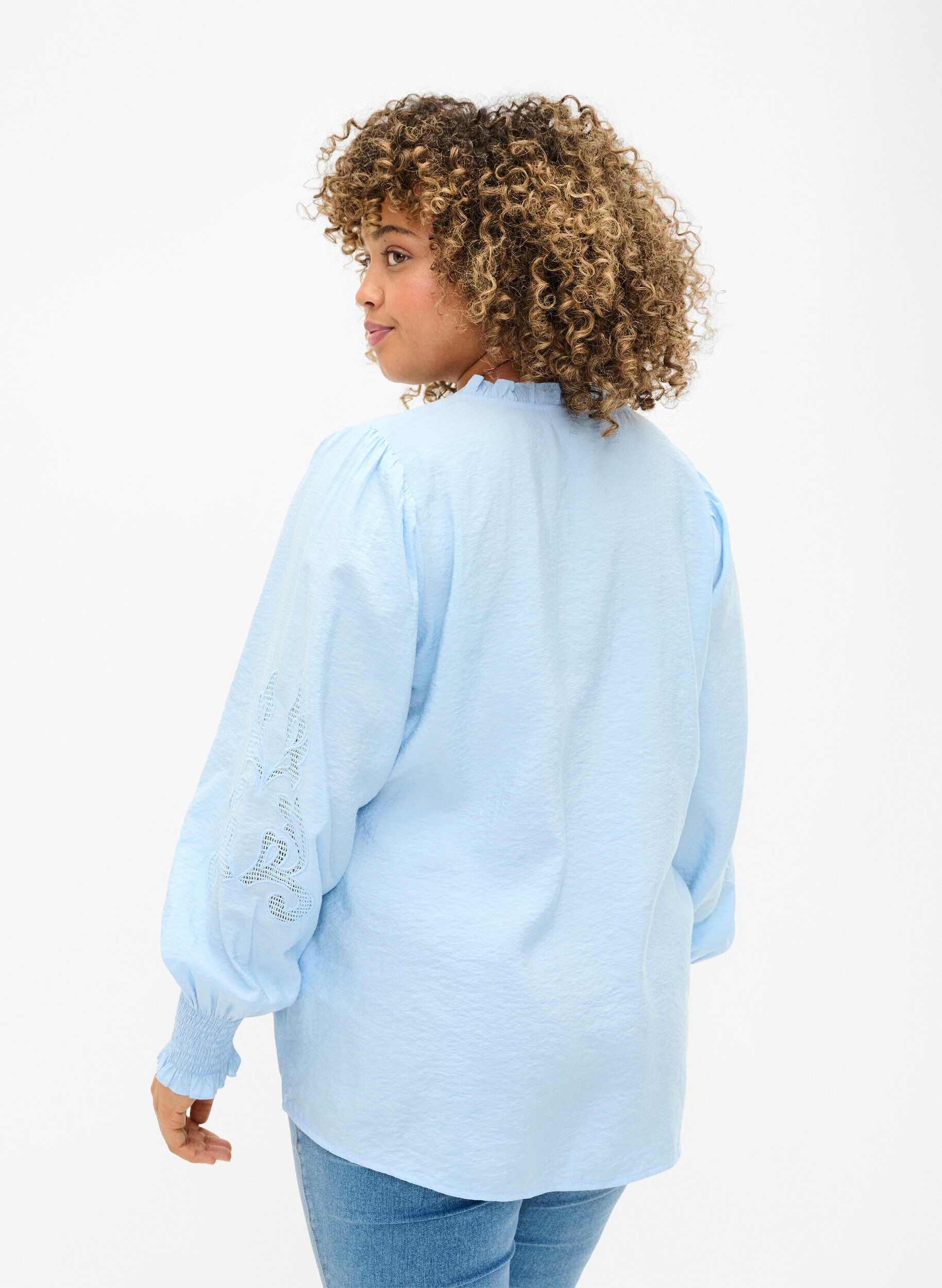 Zizzifashion Blouse with ruffles and broderie anglaise, Chambray Blue, Model image number 1