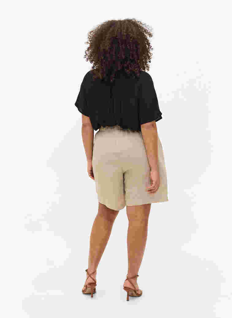 Loose viscose shorts, Oxford Tan, Model image number 1