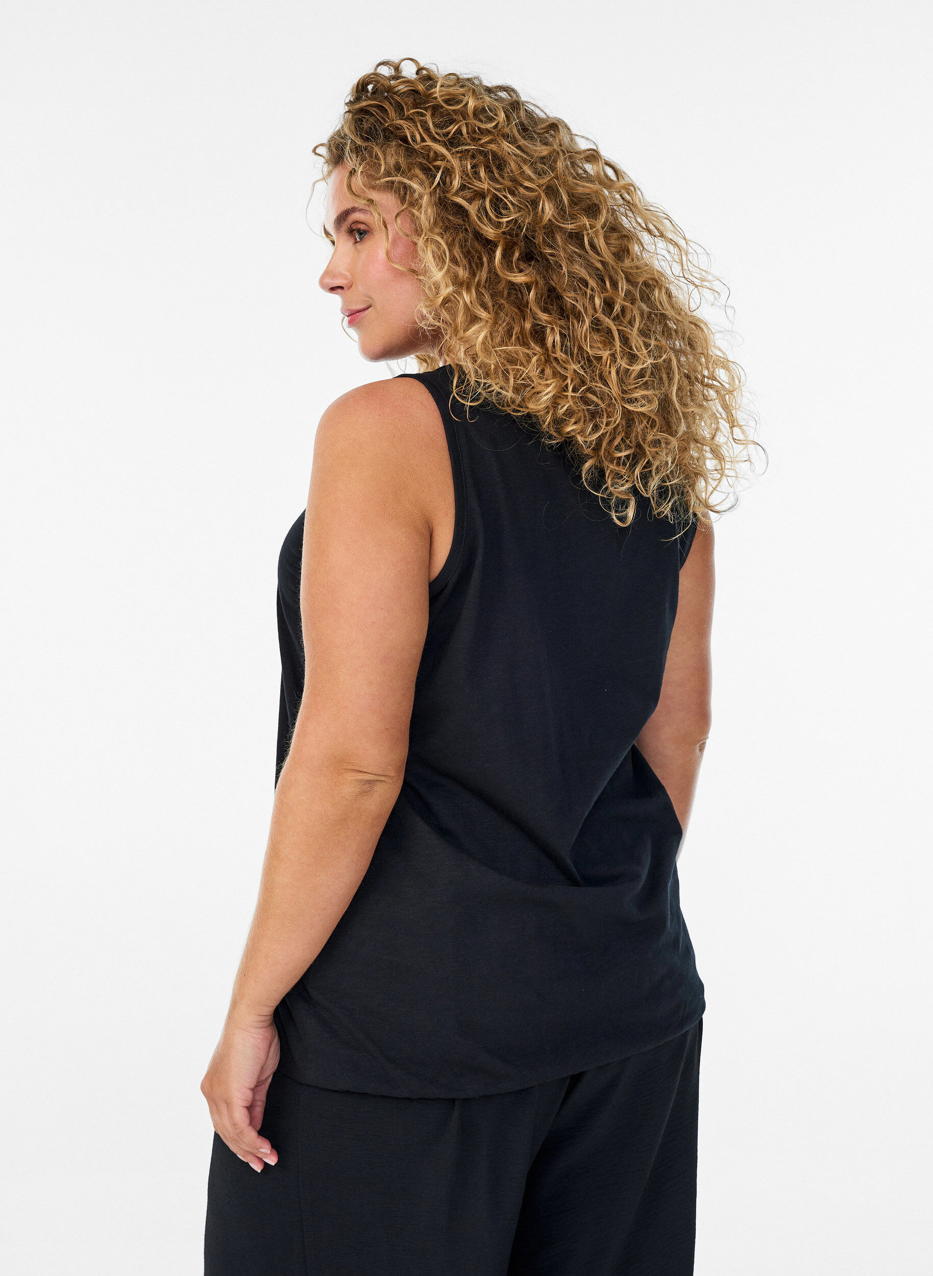 ZizzifashionTank top in organic cotton with V-neck and buttons, Black, Model image number 2