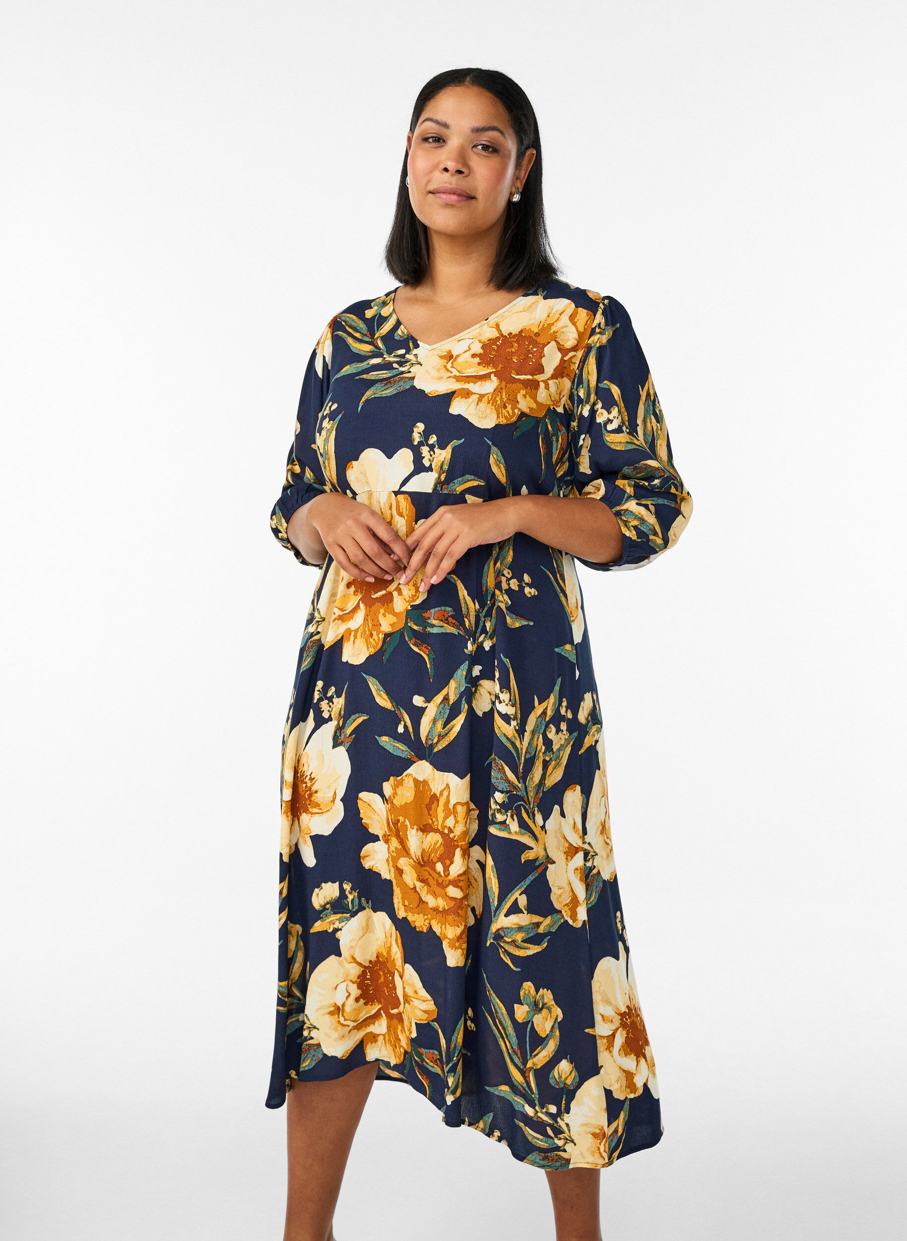 Midi dress with floral print and 3/4 sleeves, Blue, Model
