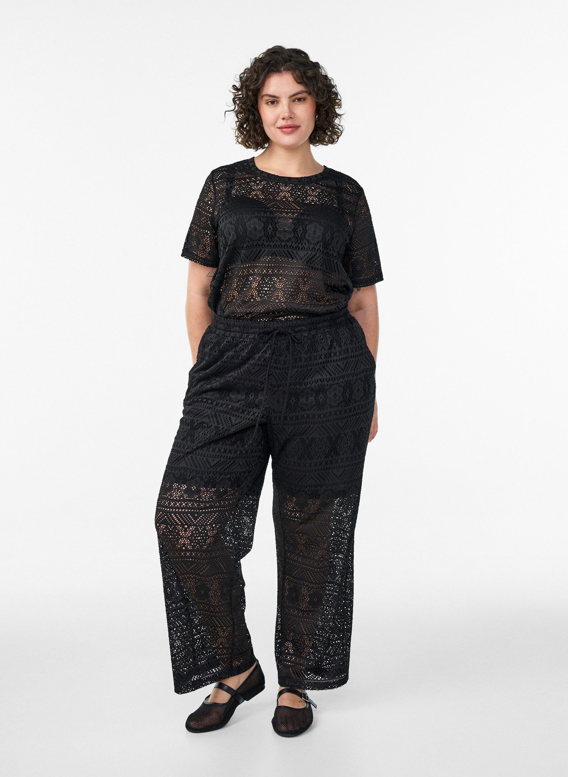 ZizzifashionEyelet lace trousers with straight legs, Black, Model image number 0