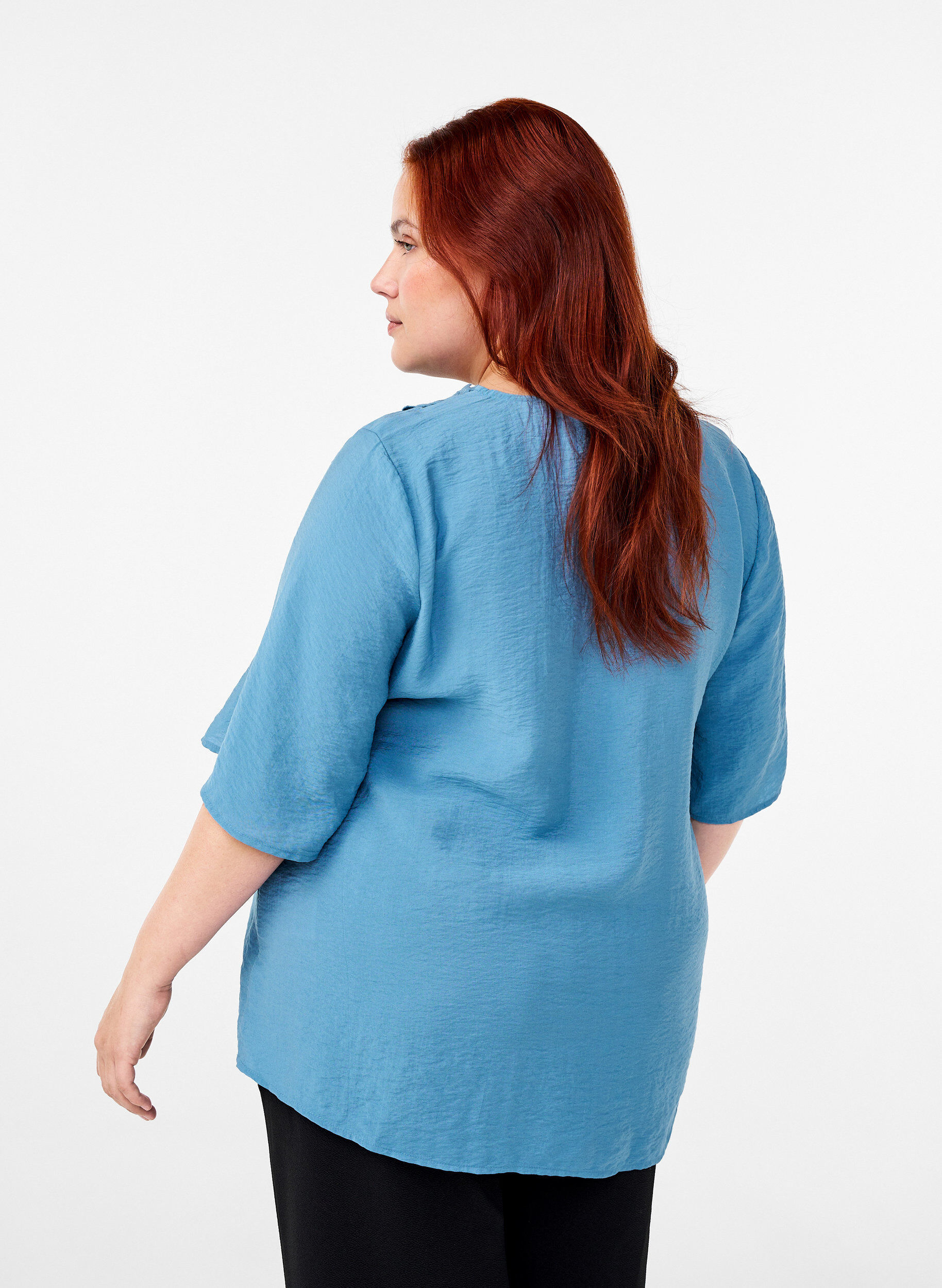 Zizzifashion Viscose blouse with v-neck and embroidery detail, Light Blue, Model image number 2