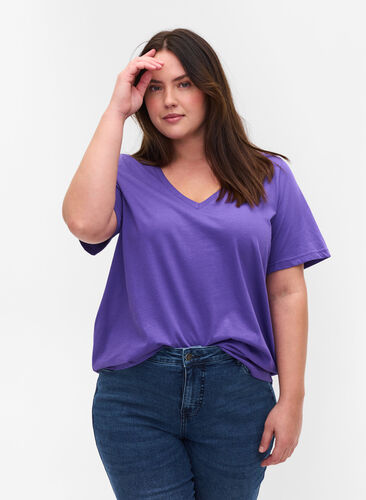 Organic cotton T-shirt with V-neckline, Ultra Violet, Model image number 0