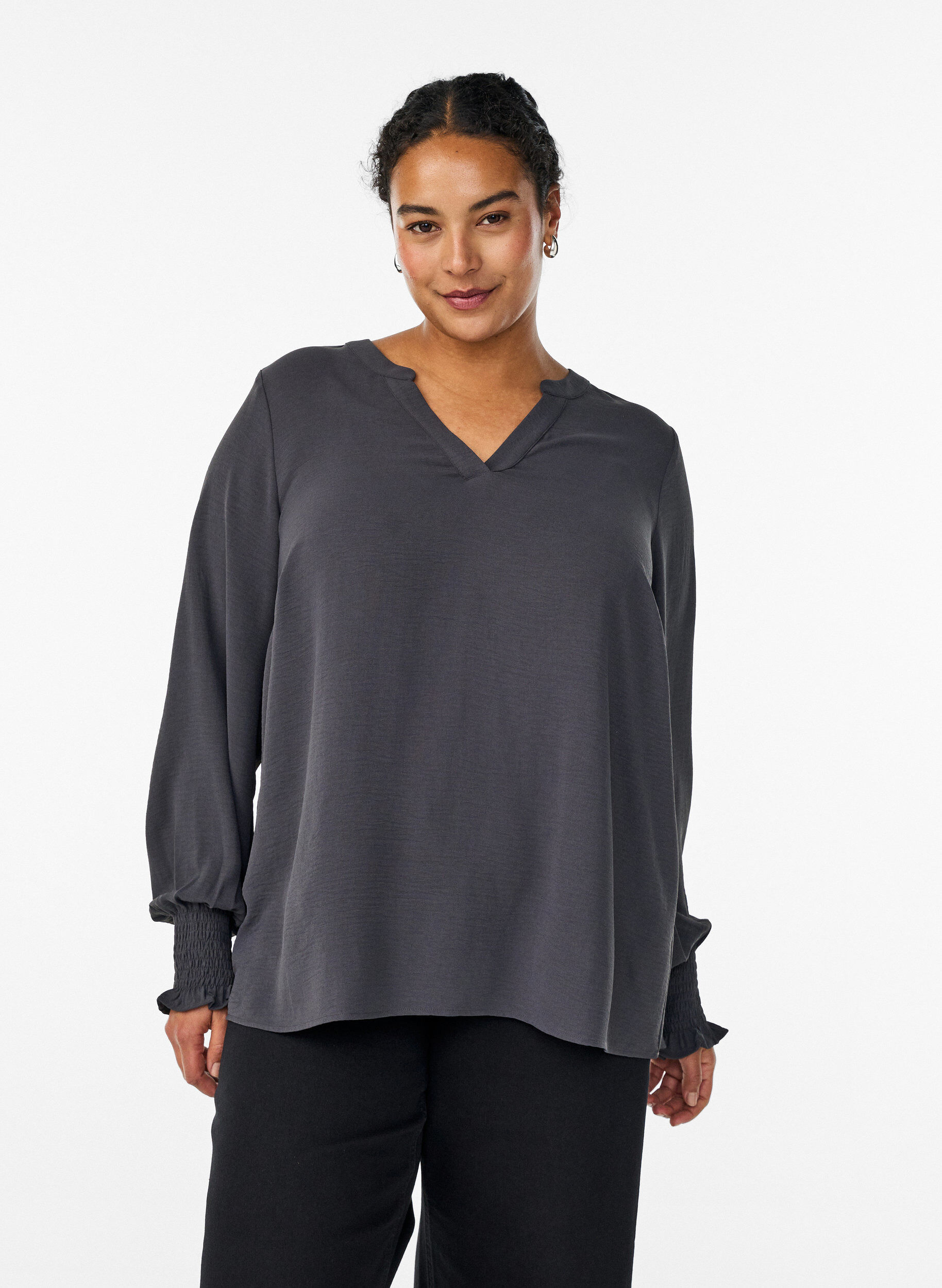 Blouse with smock cuffs and V-neck, Dark Grey, Model