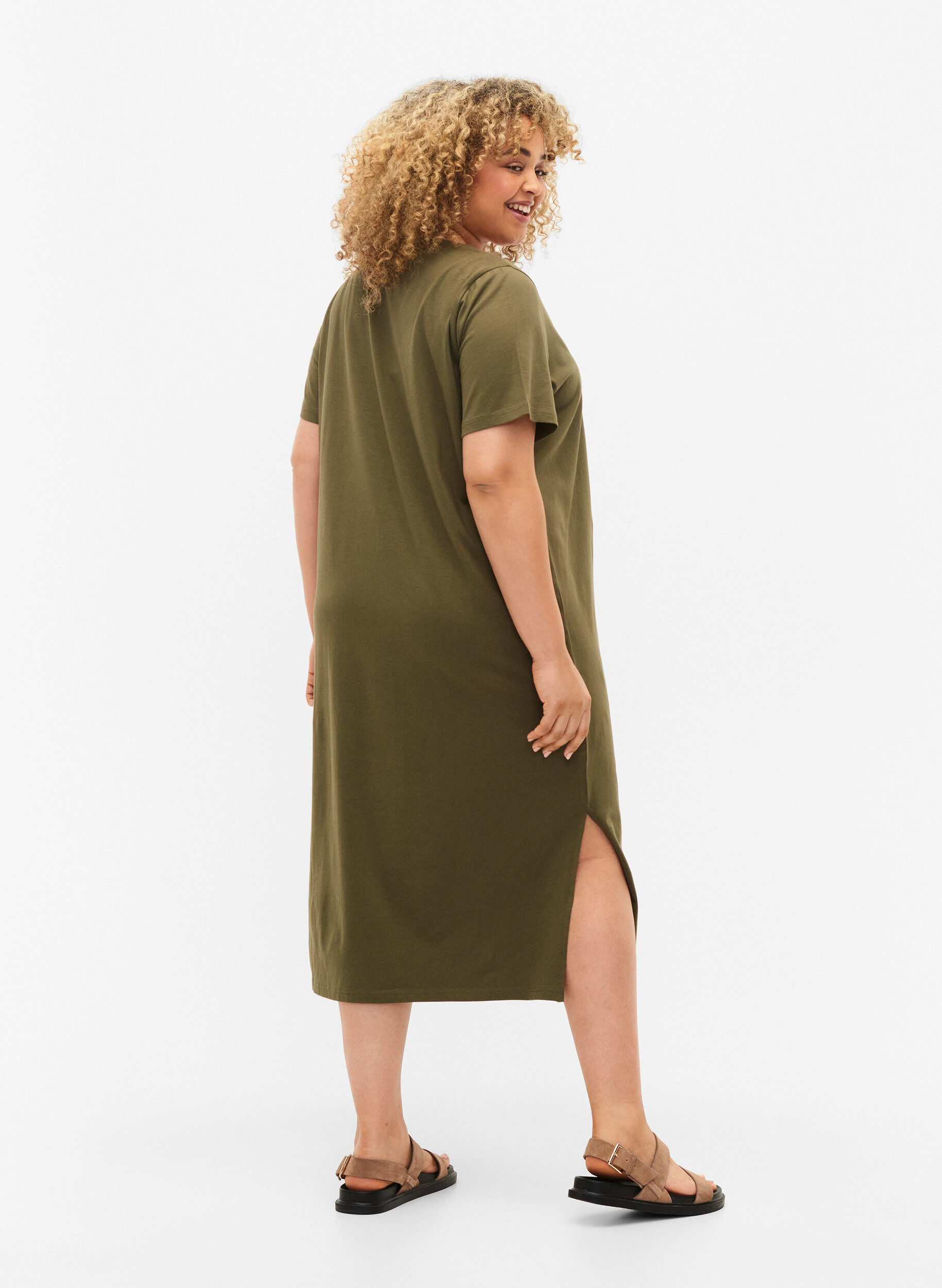 Zizzifashion Short sleeve cotton dress with slit, Ivy Green, Model image number 1
