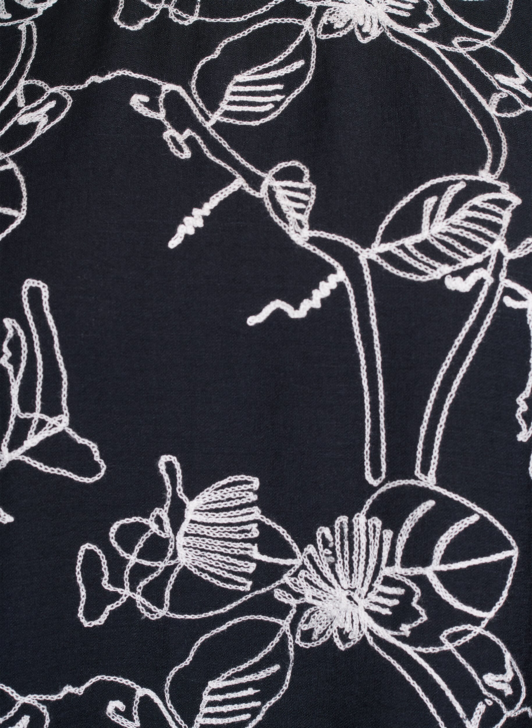 ZizzifashionShort-sleeved blouse with embroidered pattern, Black, Packshot image number 2