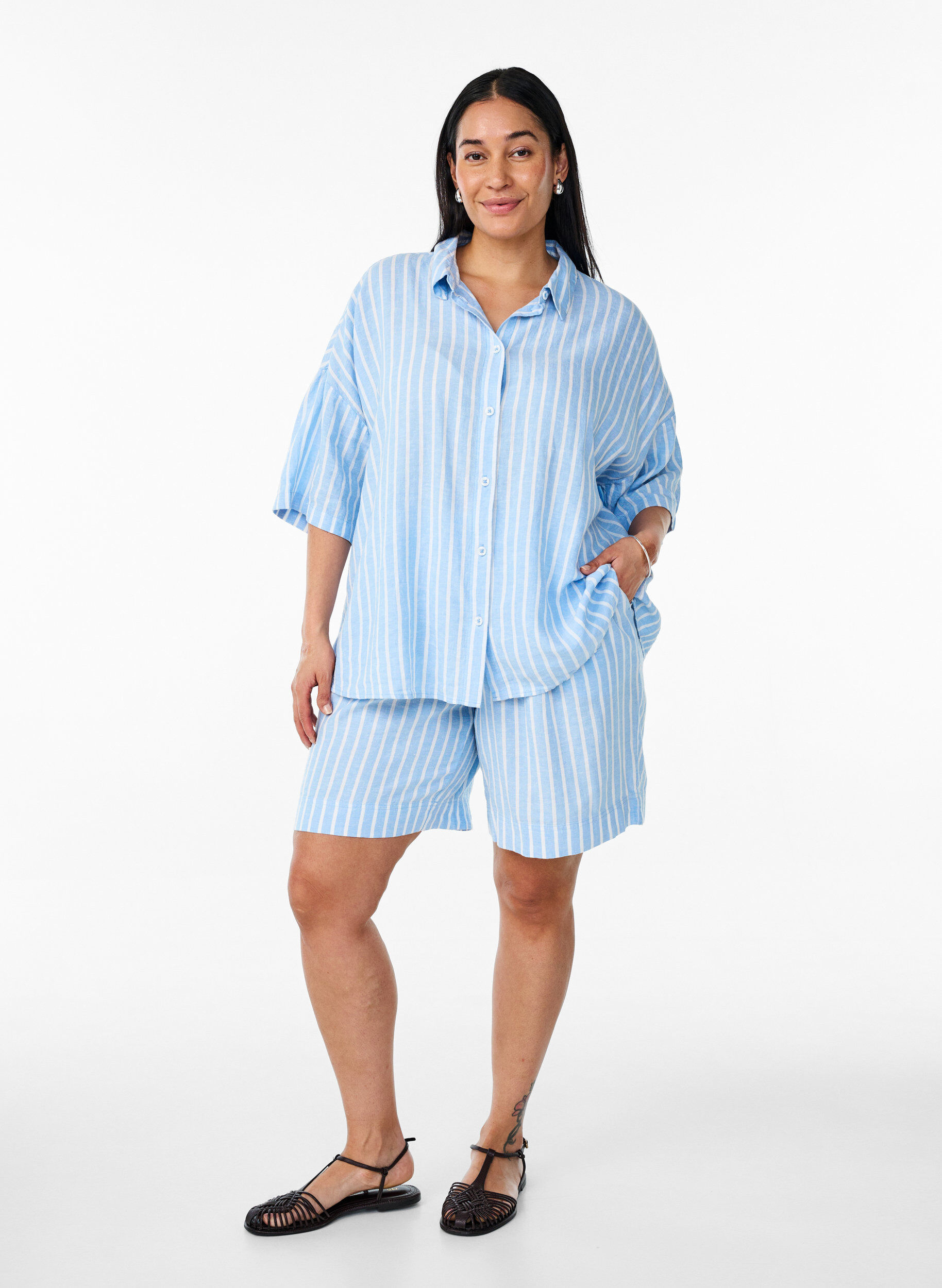 Zizzifashion Striped shirt in linen and viscose, Light Blue, Model image number 1