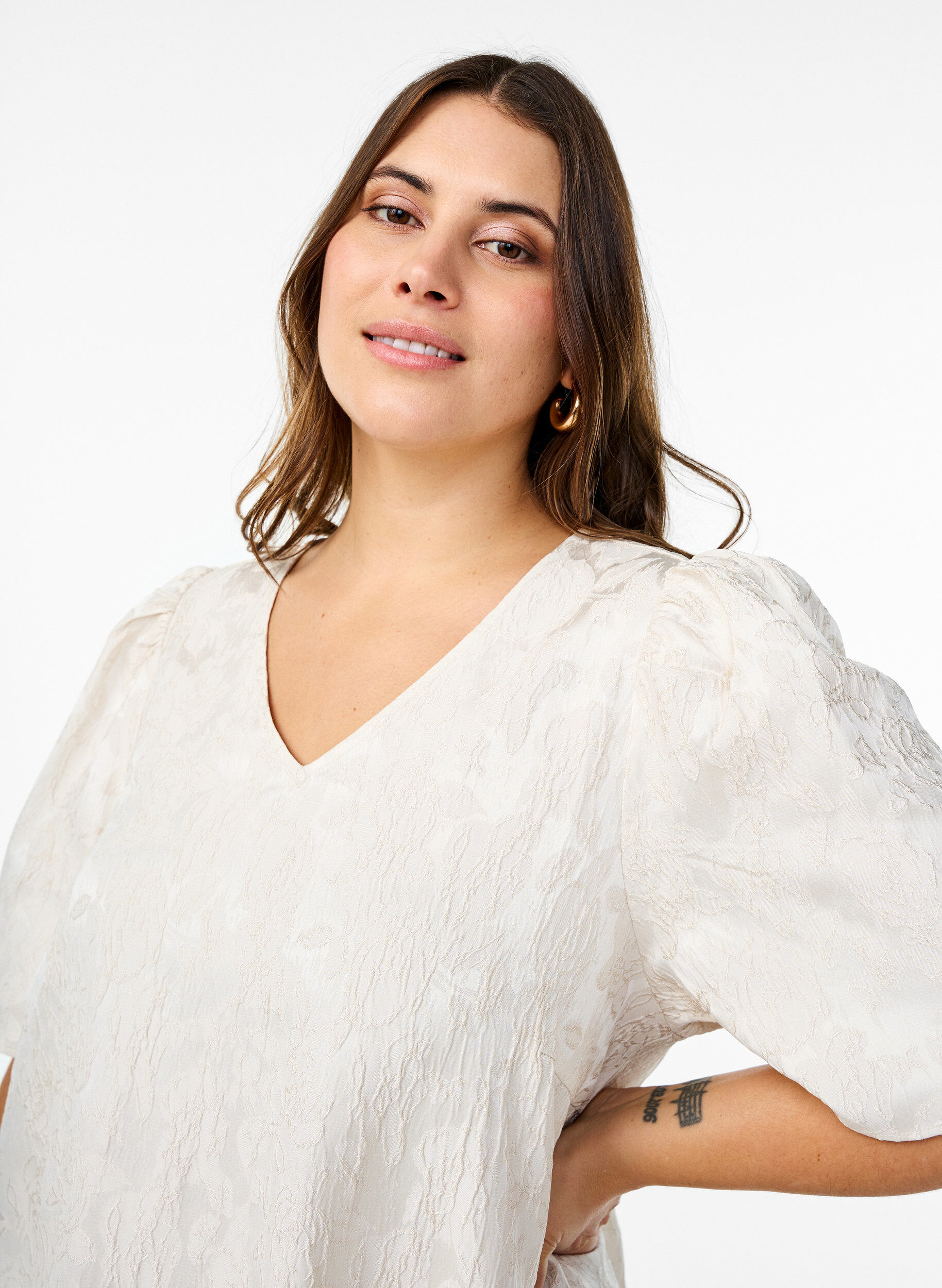 Zizzifashion Knee-length jacquard dress with short sleeves, Whisper White, Model image number 2