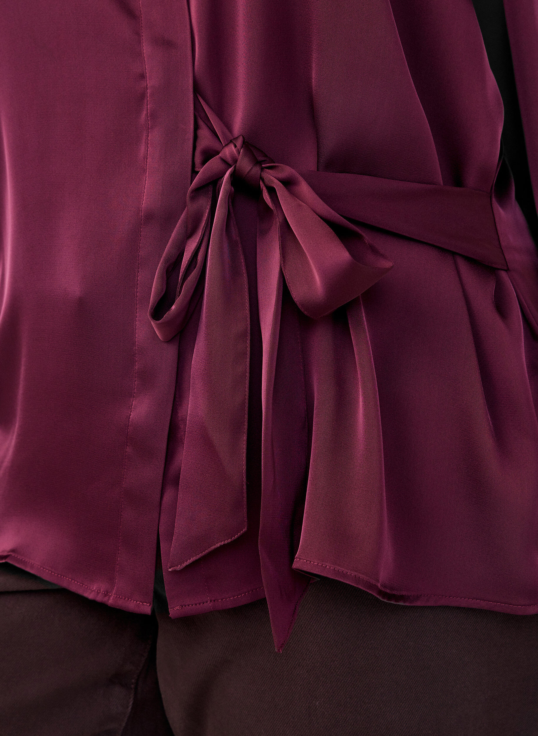 ZizzifashionShirt with a satin look and wrap effect, Red, Model image number 3