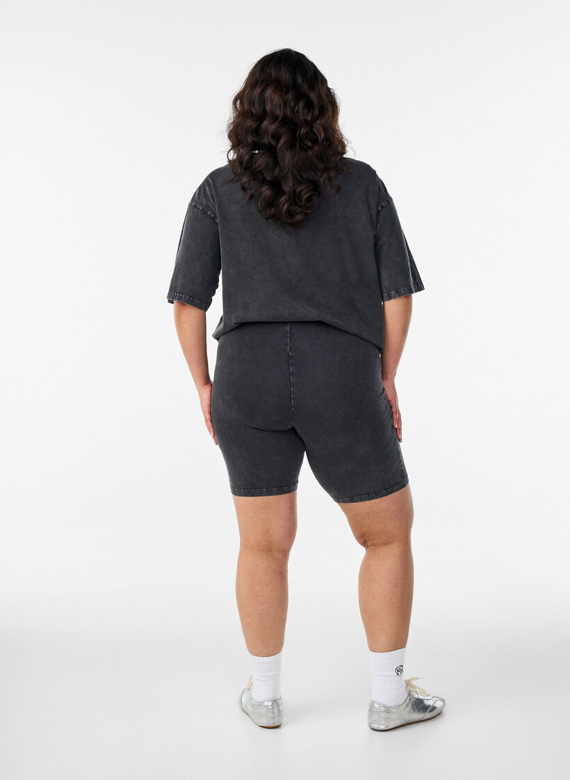 Fitted jersey shorts with a washed effect, Black, Model image number 2