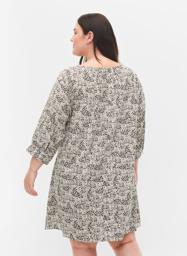 Floral tunic in viscose, Off White Ditsy, Model image number 1