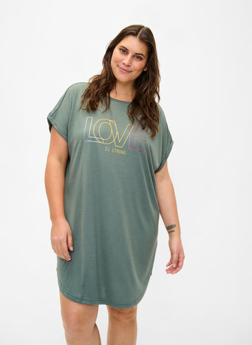 Short sleeve nightgown with text print, Balsam Green Love, Model image number 0