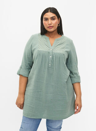 Tunic in cotton with embroidery anglaise, Chinois Green, Model image number 0