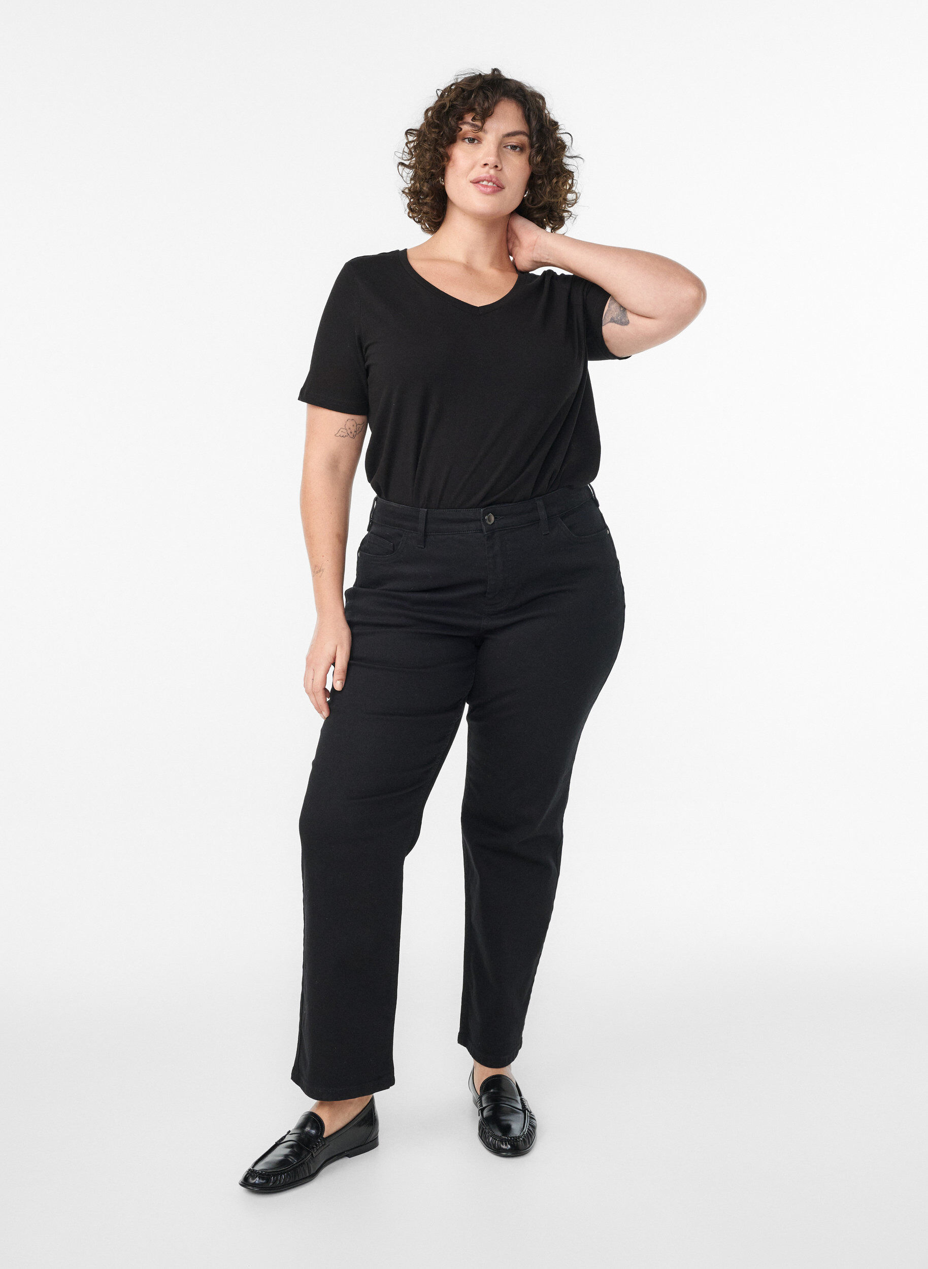 Zizzifashion Solid coloured basic t-shirt in cotton, Black, Model image number 1