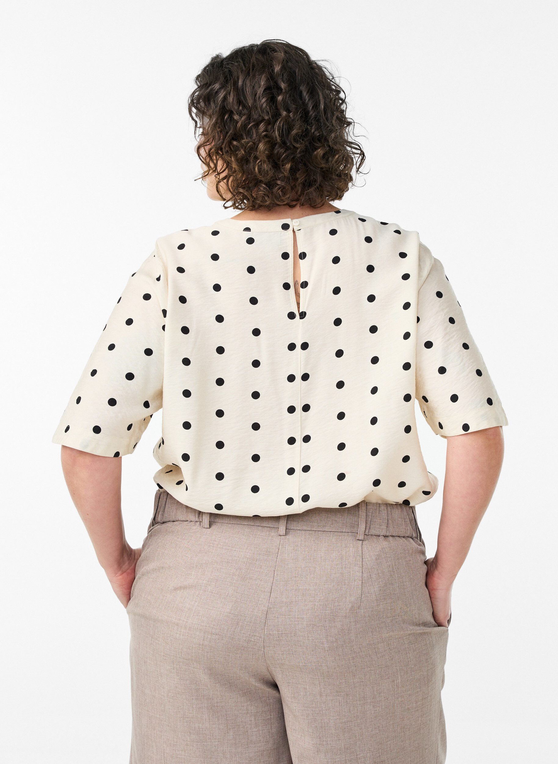 Zizzifashion Viscose blouse with spots and 1/2 sleeves, Vanilla, Model image number 2