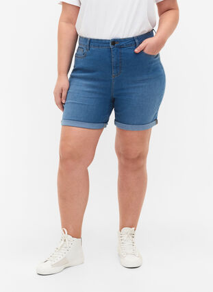 High waisted denim shorts with slim fit, Medium Blue Denim, Model image number 2