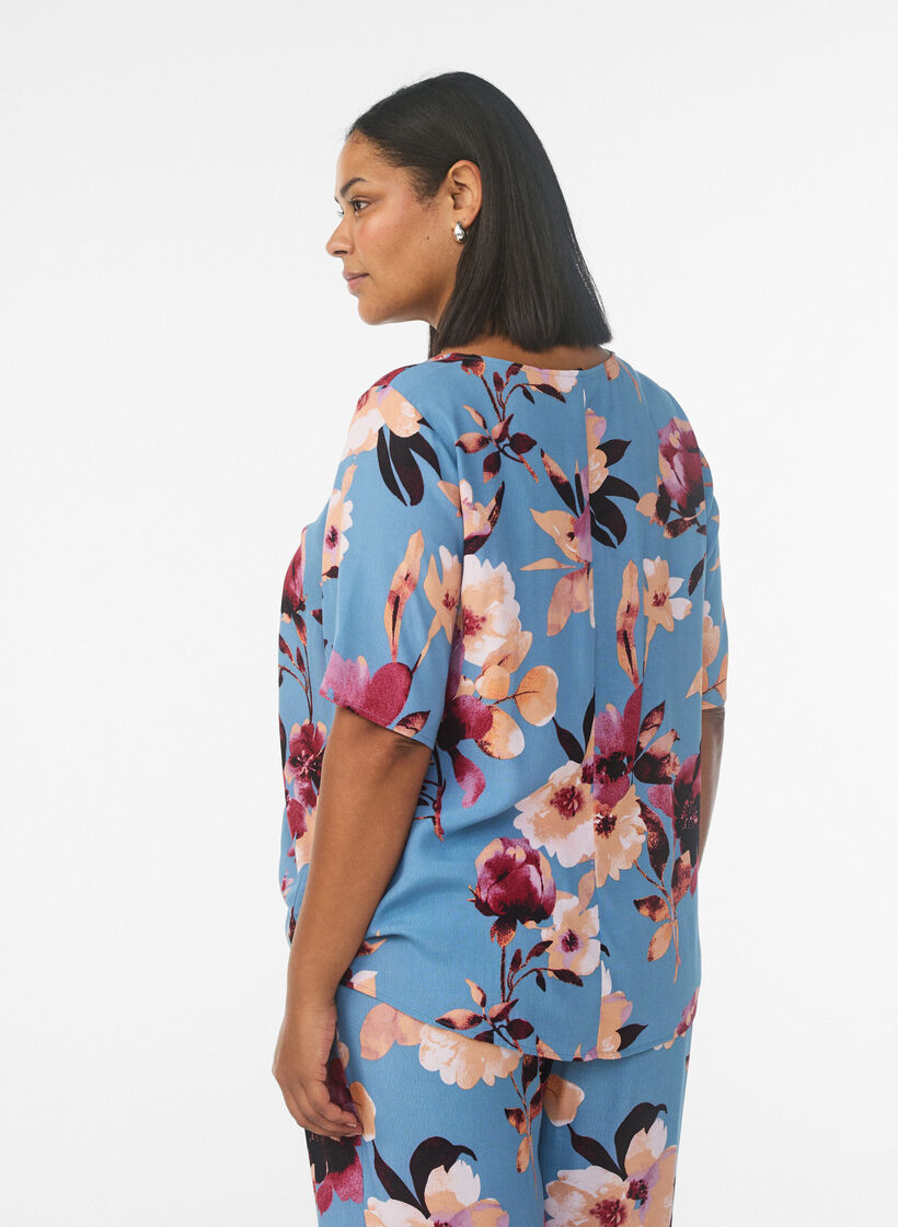 Short sleeve viscose blouse with print, Blue, Model image number 2