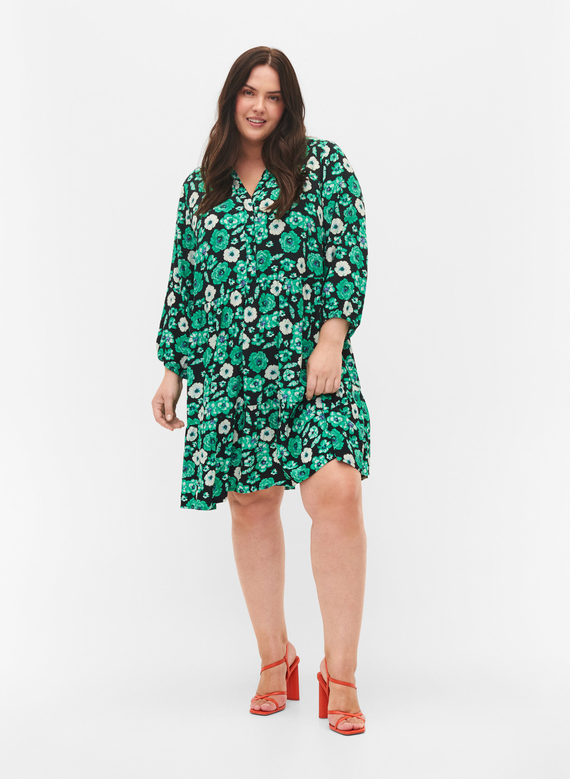 Zizzifashion 	 Floral tunic in viscose, Green Flower AOP, Model image number 2