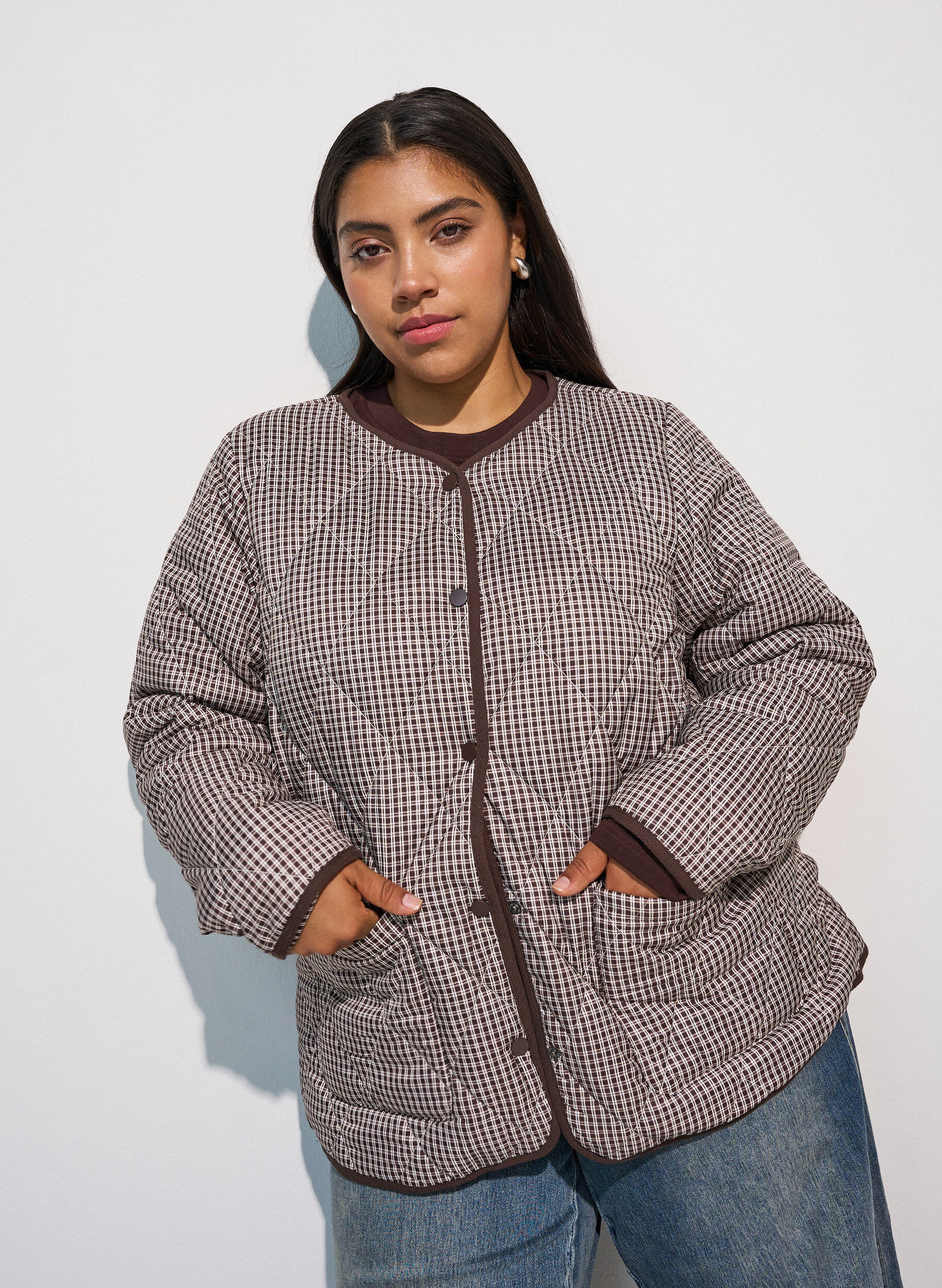 Quilted jacket with small checks and contrast trim, Brown, Model